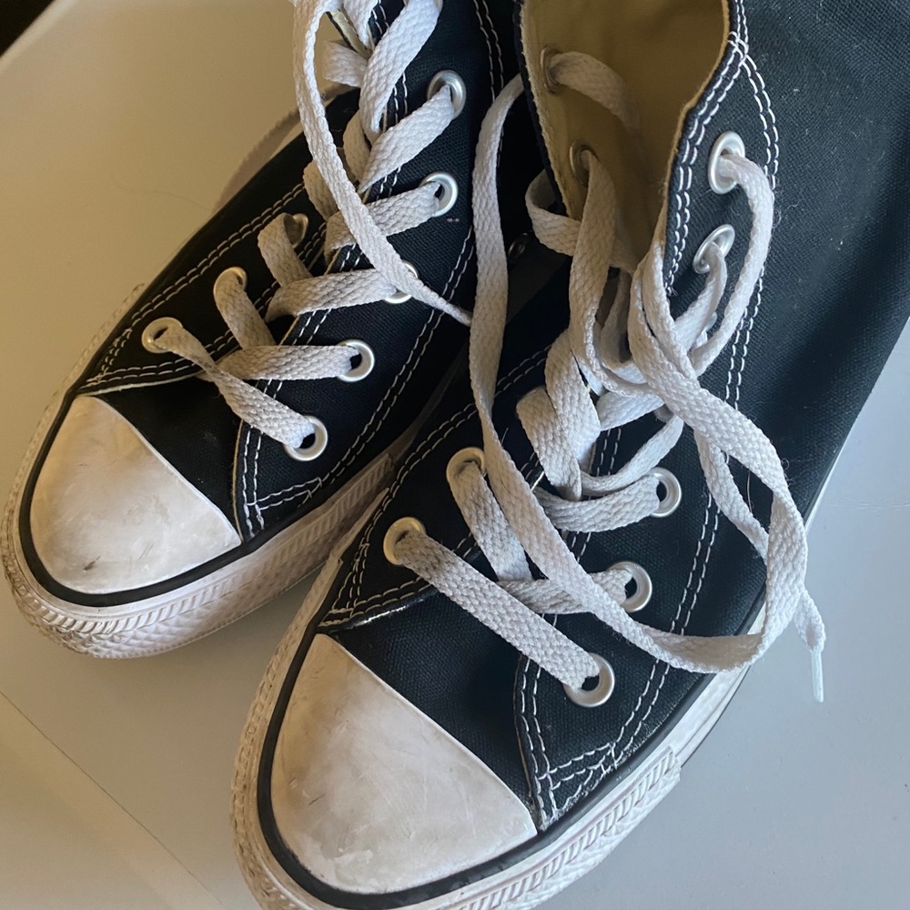 High top converse shoes